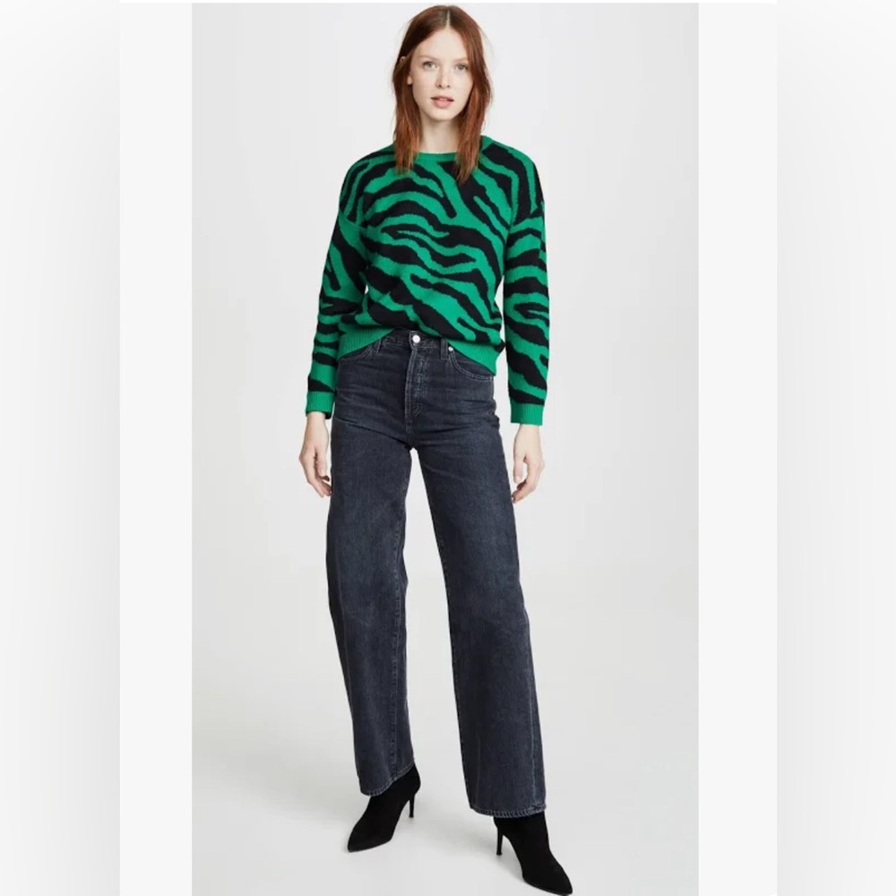 BB Dakota Green You’re An Animal Zebra Print Knit Crewneck Sweater Size Small